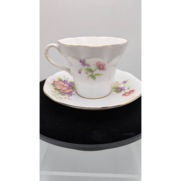 Royal Imperial Bone China Floral Teacup & Saucer Vintage England Set - Picture 5 of 16